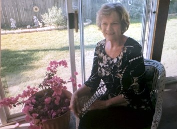 Obituary of Esther Elsa Krenz Smith