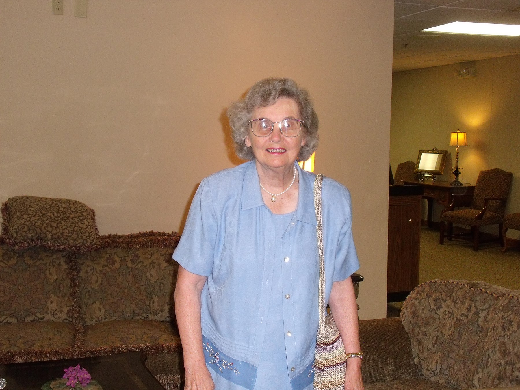 Obituary of Mae Dell H. Arnold