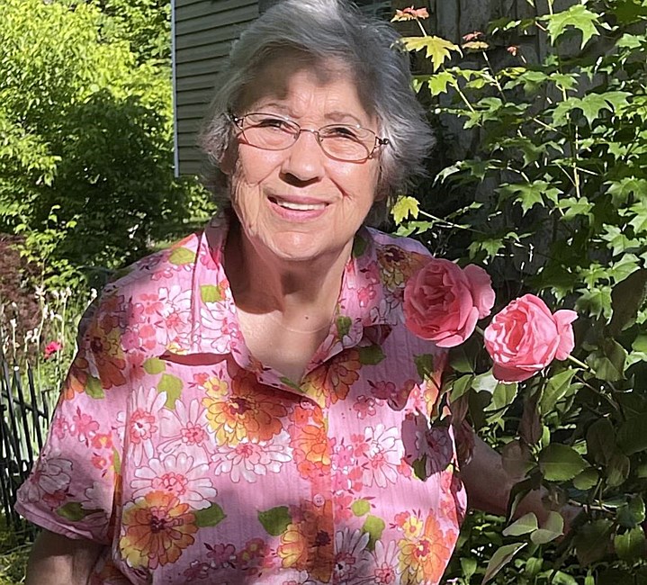 Obituario de Betty Gail Burchell