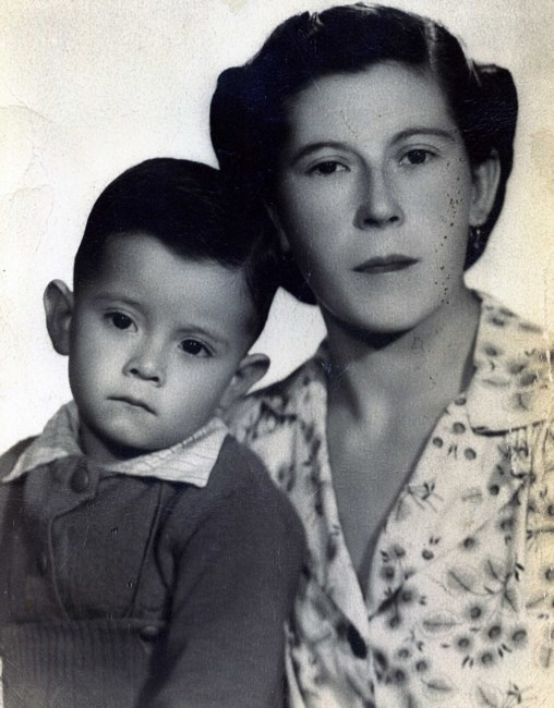 Obituary of Gloria R. Peña