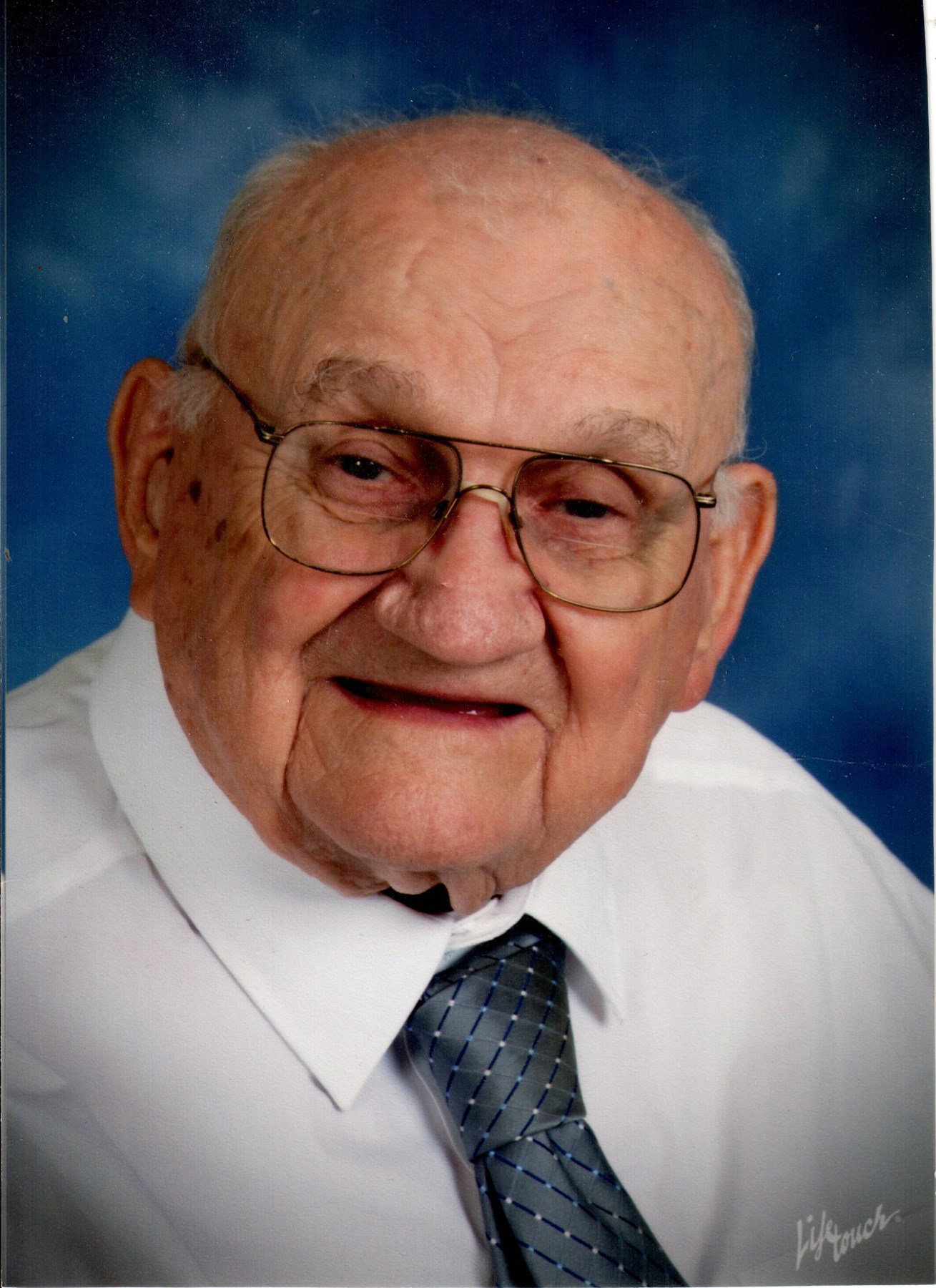 Obituary of Cecil Burns Lowman