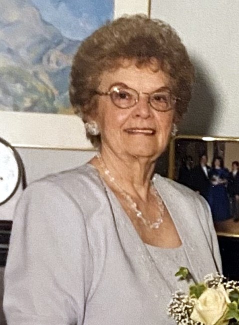Obituario de Gladys M. Rich