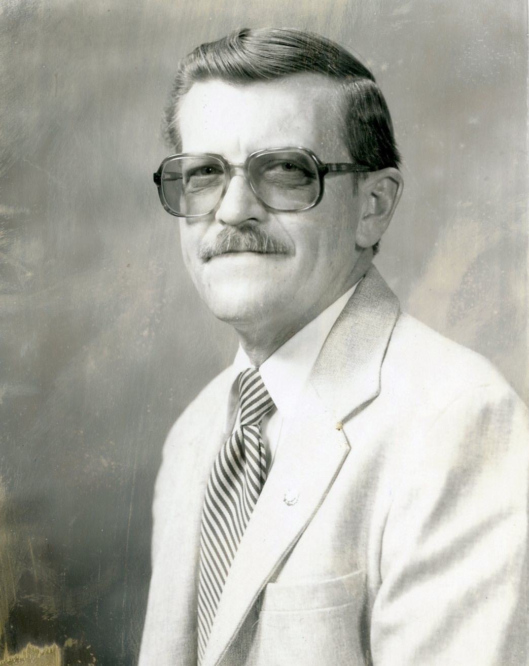 Obituary of Robert J. Mack