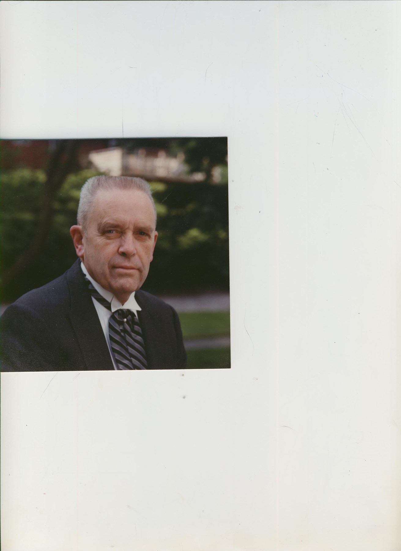 Obituario de Robert Thomas Groves