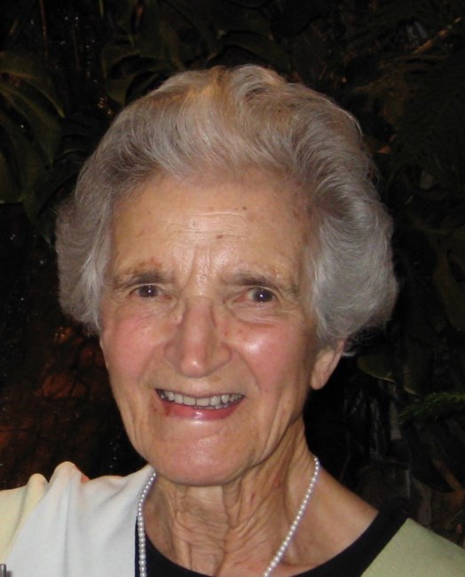 Obituario de Eveline Joan Thomas