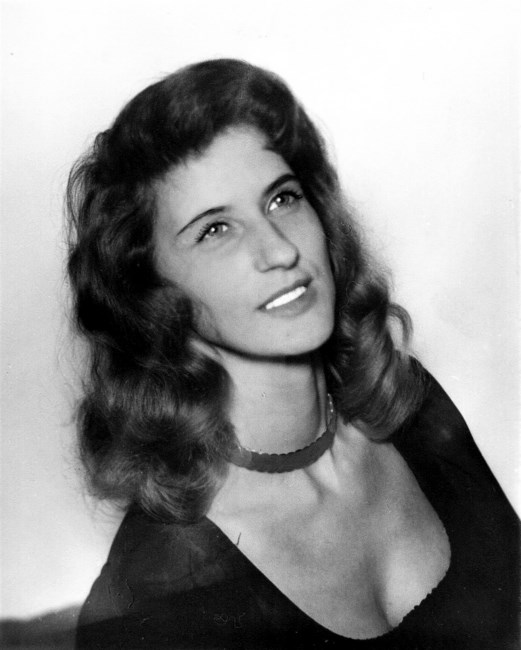 Avis de décès de Elaine Theresa Newell