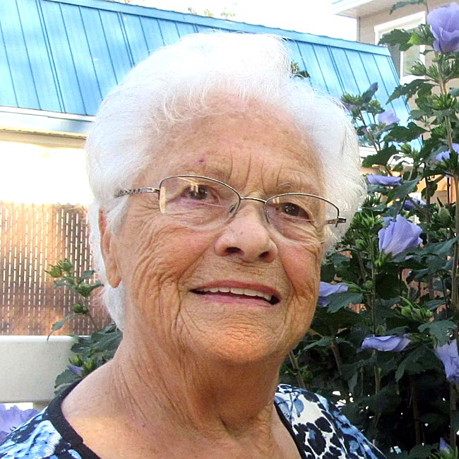 Obituario de Jeanne Couture (née Lafortune)