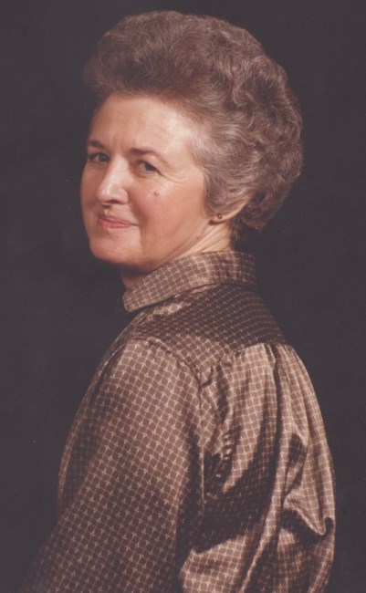 Obituario de Ms. Nellie Mae Anderson Hoyle