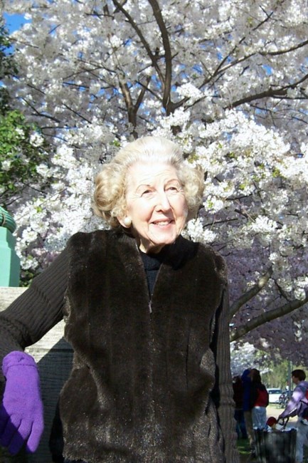 Obituary of Jacqueline Renault