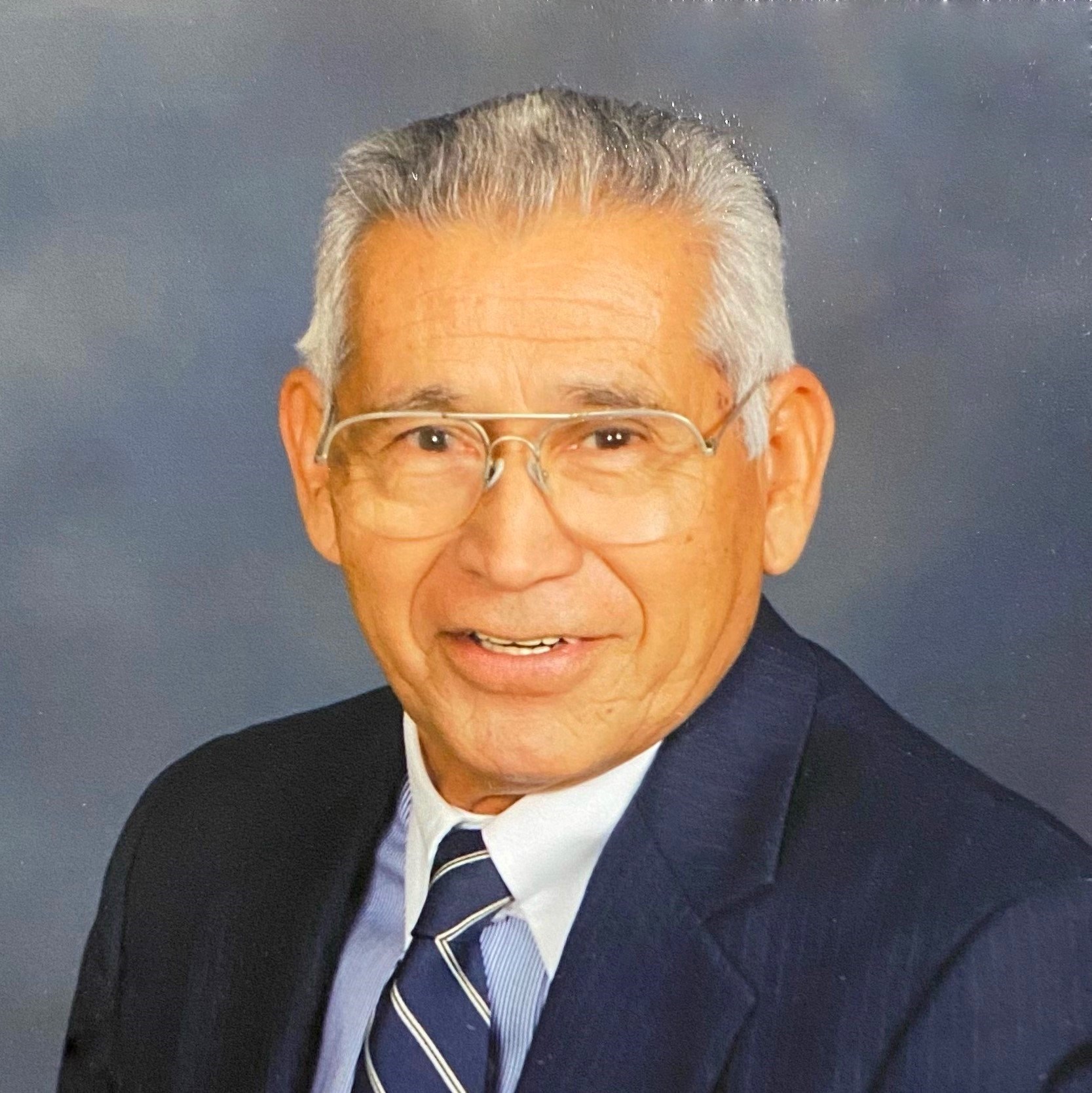 Obituary of Louis Reyes