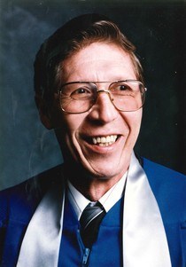 Obituary of Lloyd John MAGNUSSEN