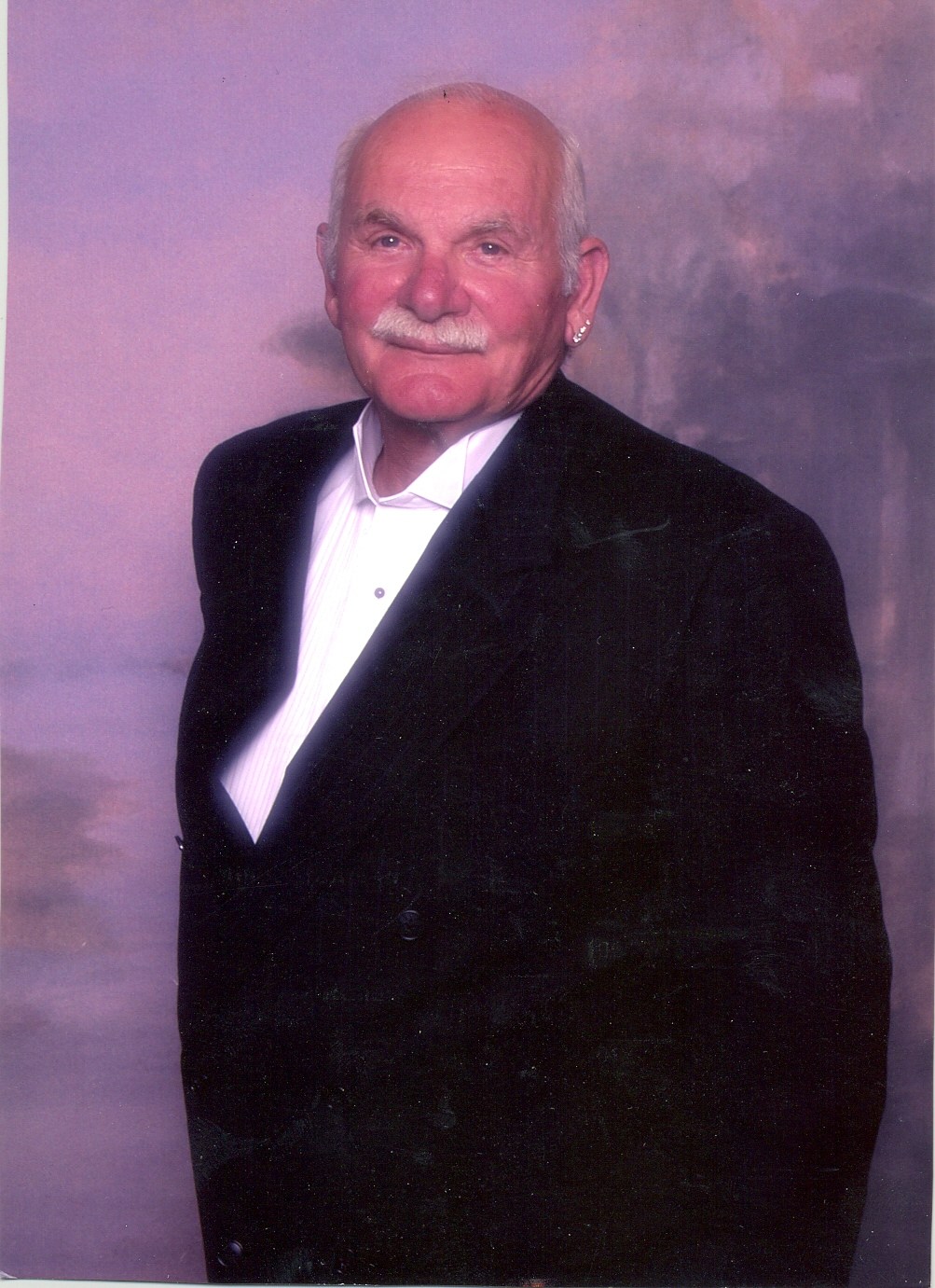 Obituary of Gordon Thomas Dole