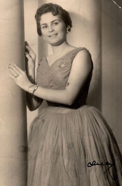 Obituary of Esther Maria Gonzalez