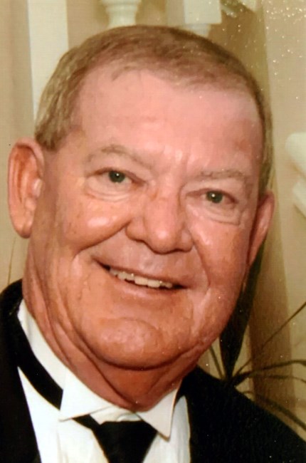 Obituario de Lloyd Charles Hoffmann Jr.