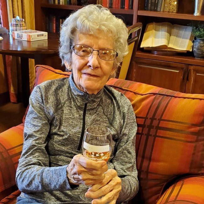 Obituary of Dolores Weiss