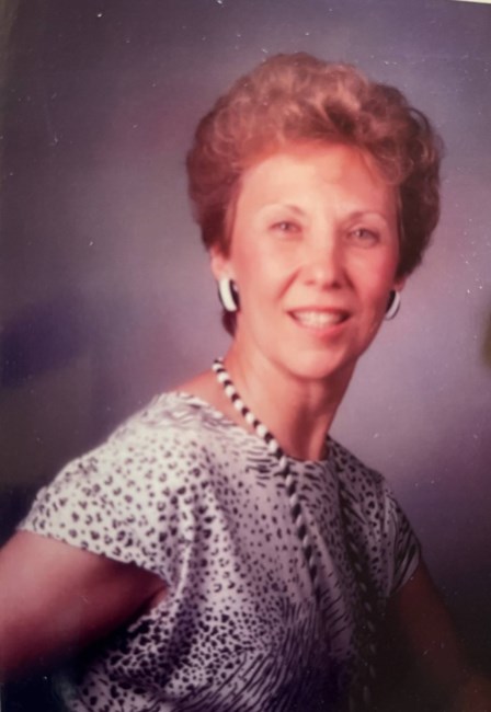 Obituary of Therese Mae Davis