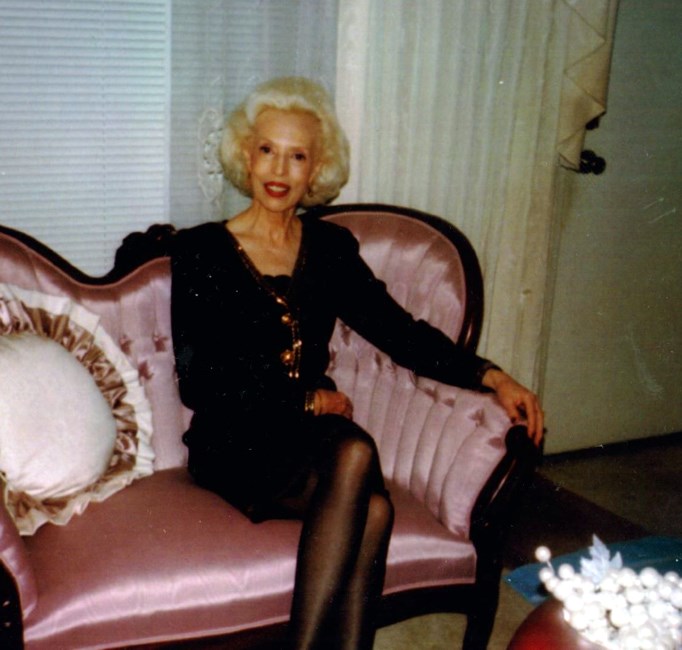 Obituario de Shirley Dean Perry