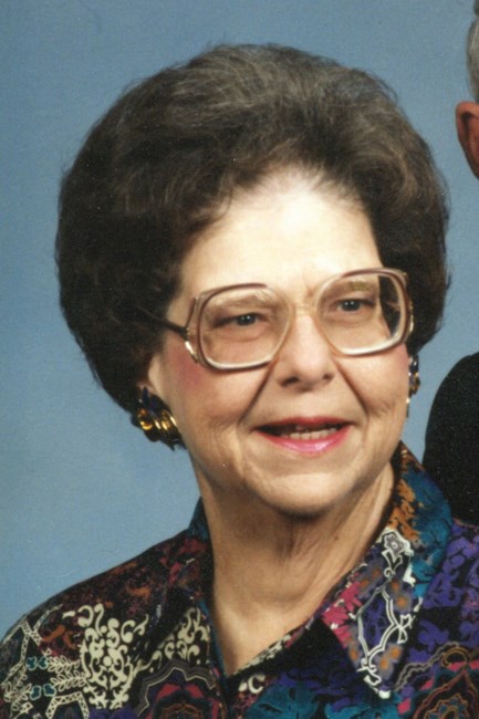 Obituary of Bette T. Lloyd