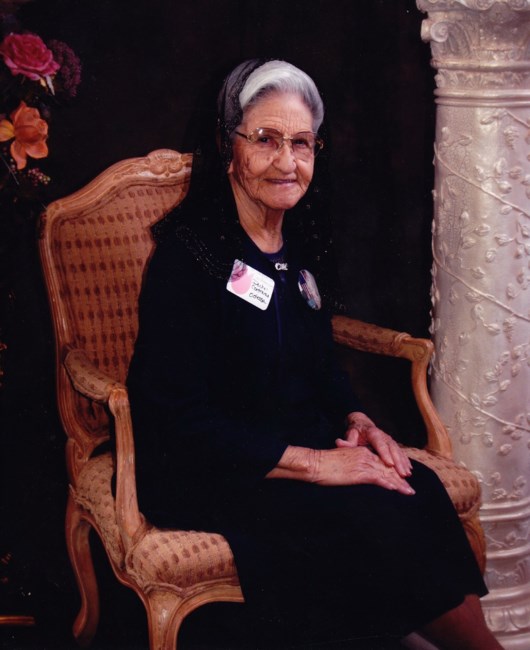 Obituary of "Mama" Raquel Flores Contreras