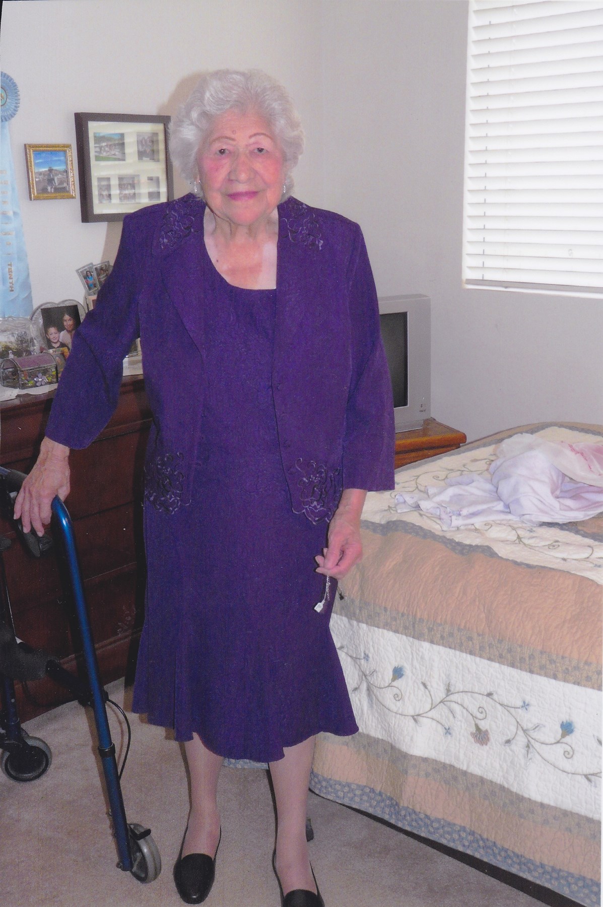 Obituary of Helen Acedo Martinez