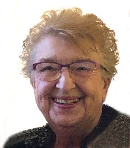 Obituary of Elizabeth Henderson "Betty" Fowlds