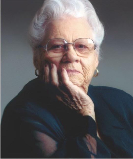 Obituary of Edna J Hart