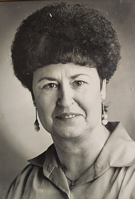 Obituario de Carolyn Ruth Meyers