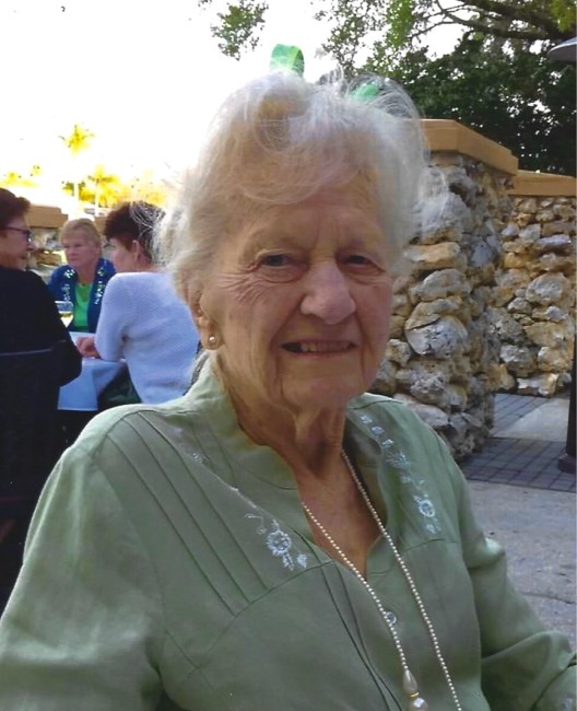 Obituary of Shirley Margarete Hoffman
