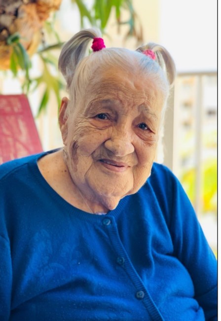 Obituary of Gloria Rodriguez Moreira