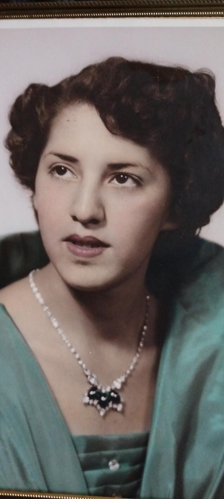 Obituary of Alice L Deaguero