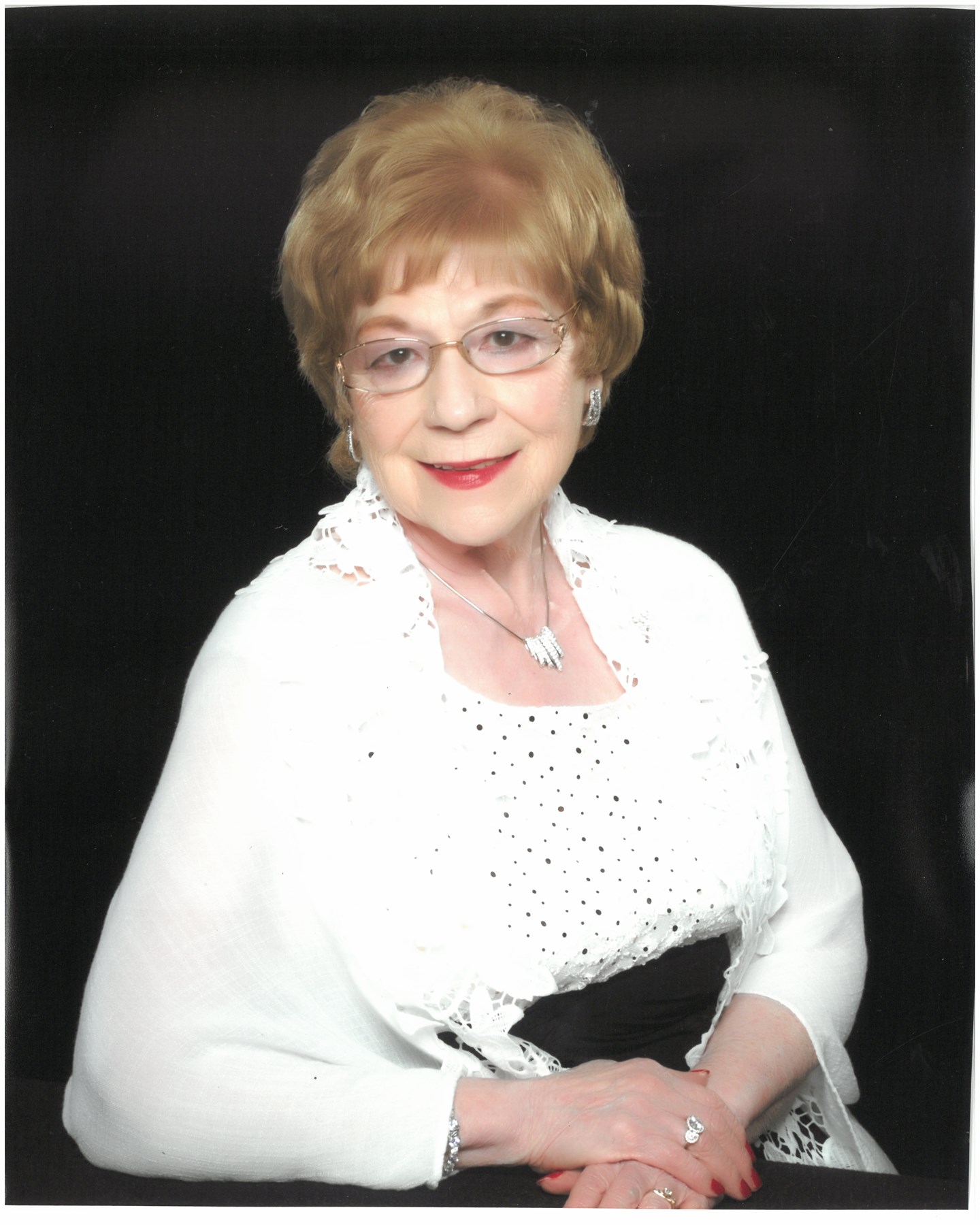 Obituary of Anita Pauline Hoth