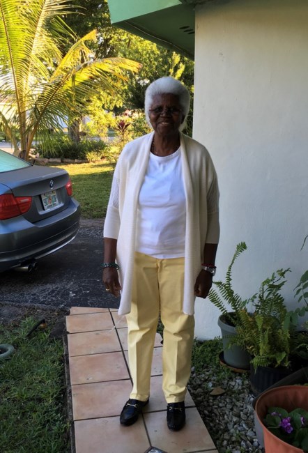 Obituary of Mary M Hue