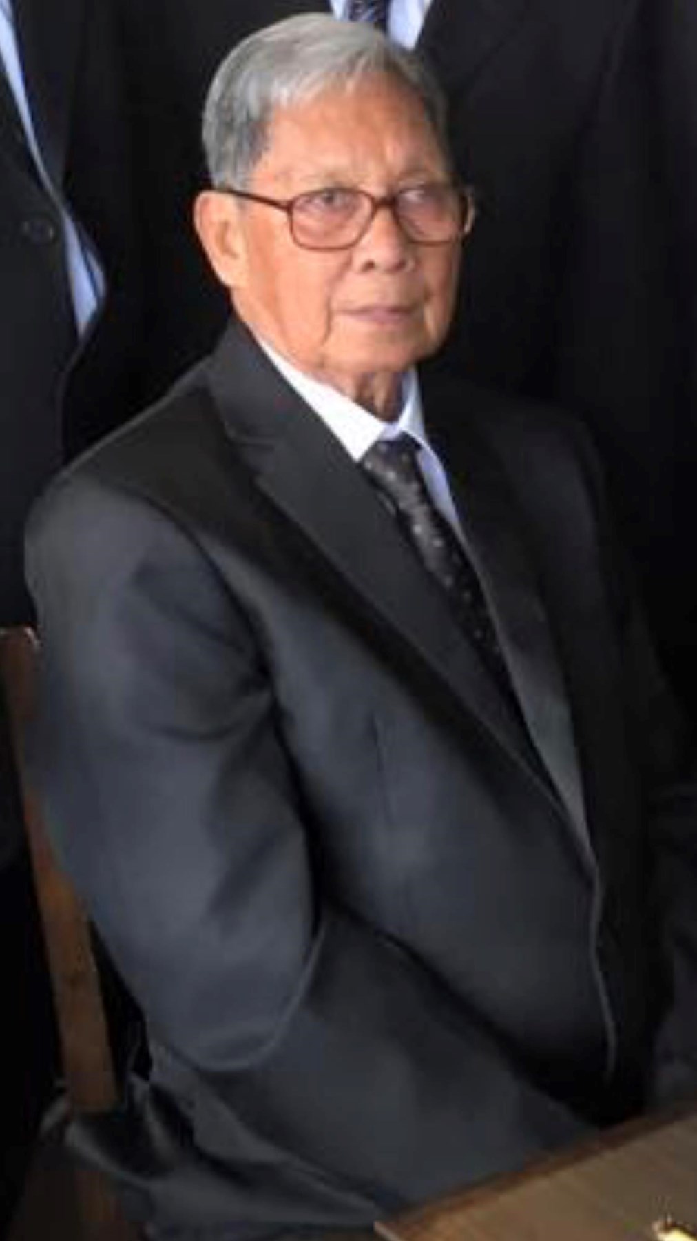 Obituary of Alberto D Abille