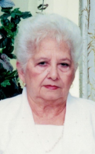 Obituary of Crisantema Camacho Niño