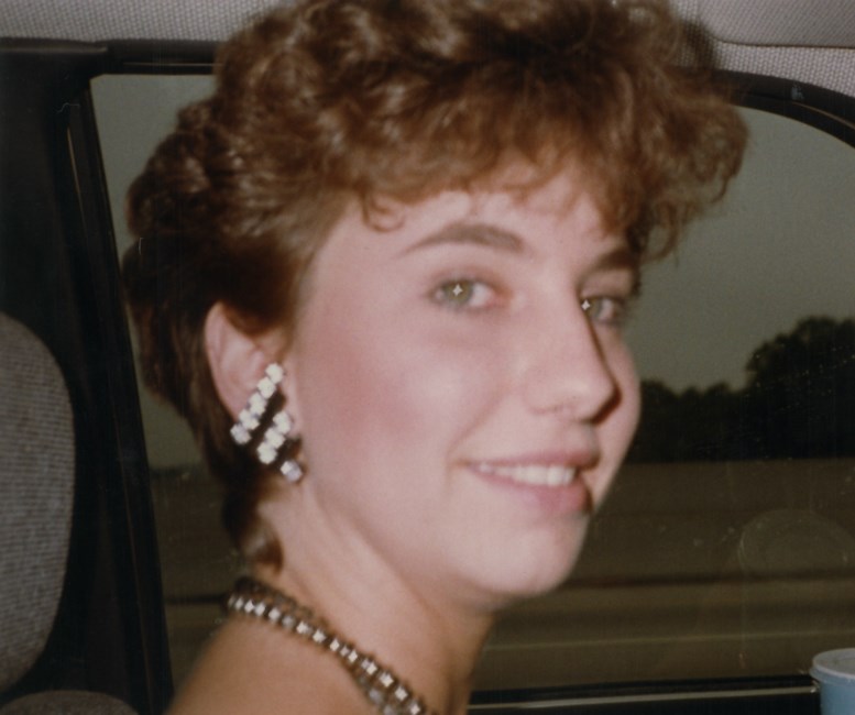 Obituary of Nicole Nikki Hajosy Dellis