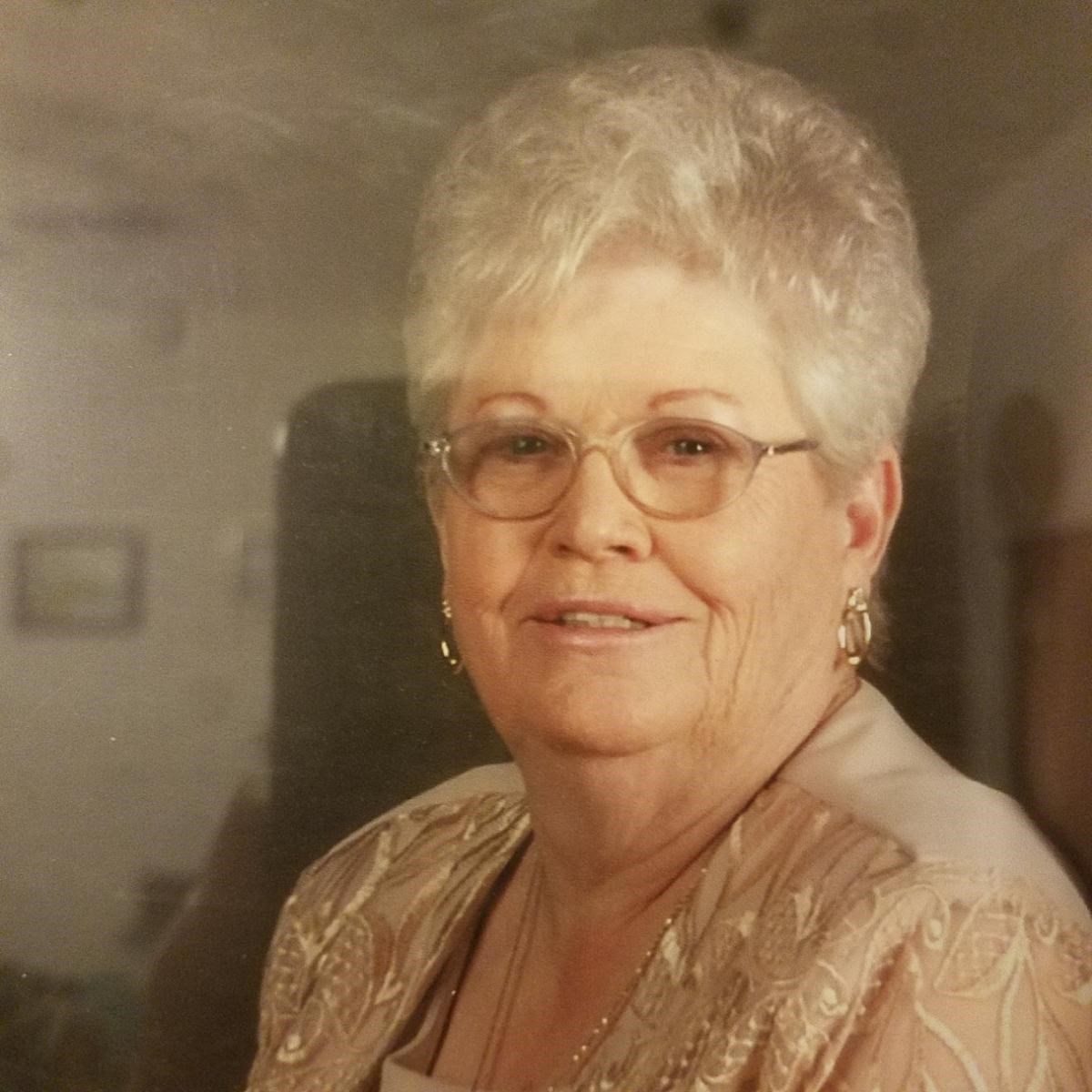 Avis de décès de Ms. Sylvia W. Holt