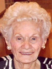 Obituary of Pauline Davis