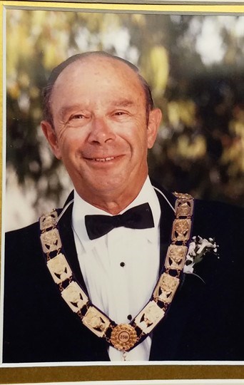 Obituary of Harry Yanover