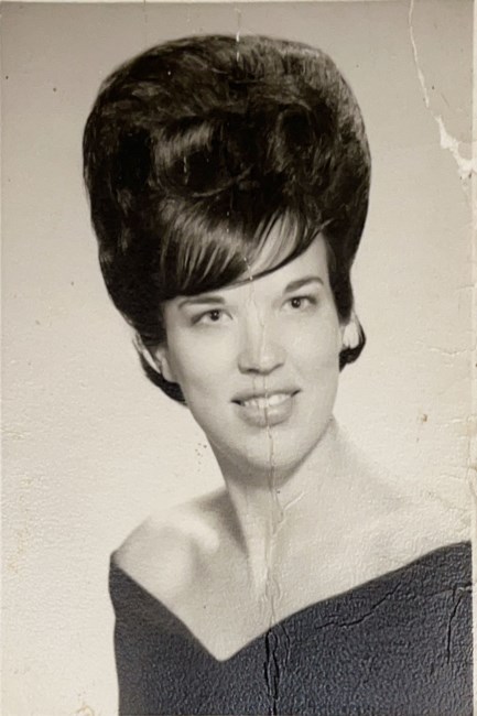 Obituary of Gloria B Watts