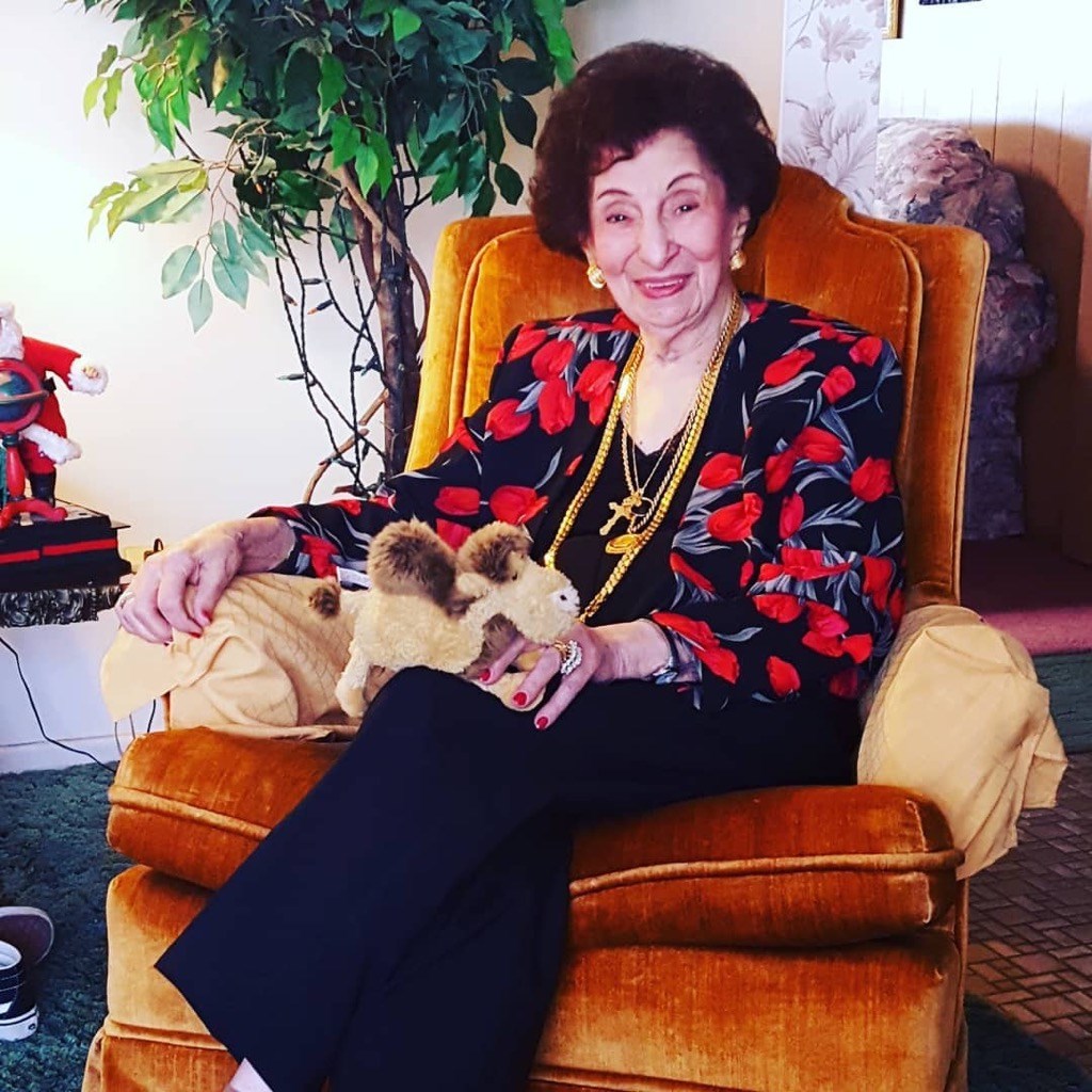 Obituario de Virginia May  Aziz