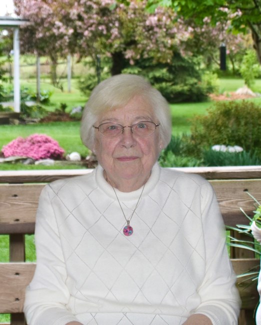 Obituary of Mrs. Joan Ivy Stratford Smith