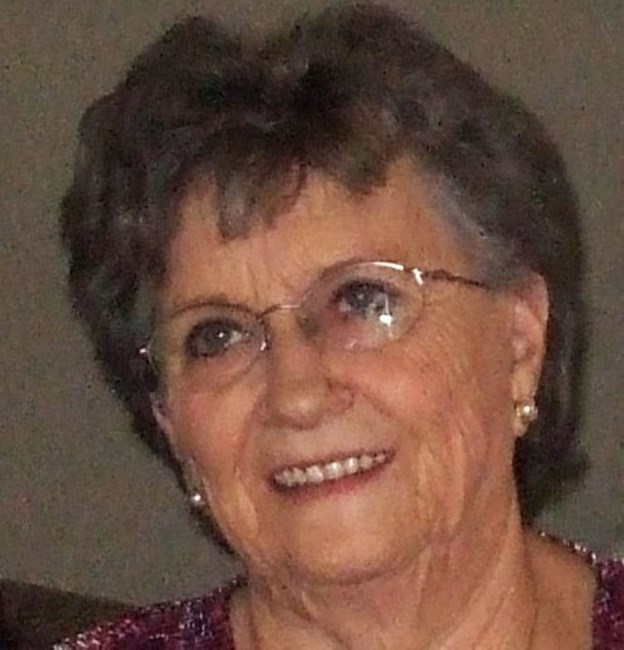Obituary of Elaine Gladys Smith