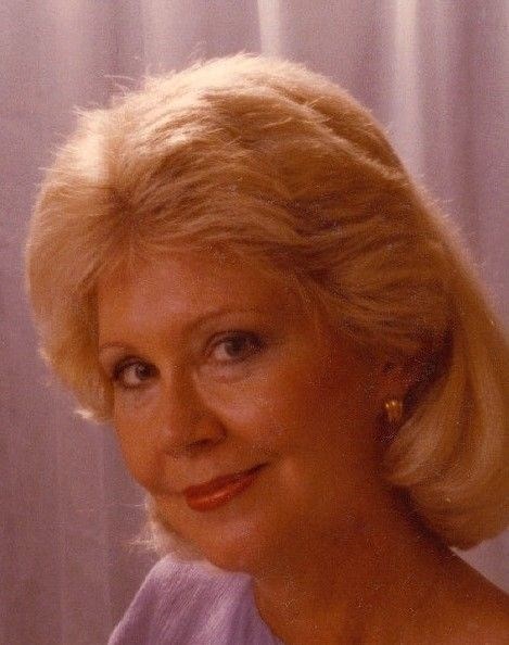 Obituary of Marie "Dee Dee" Moreland