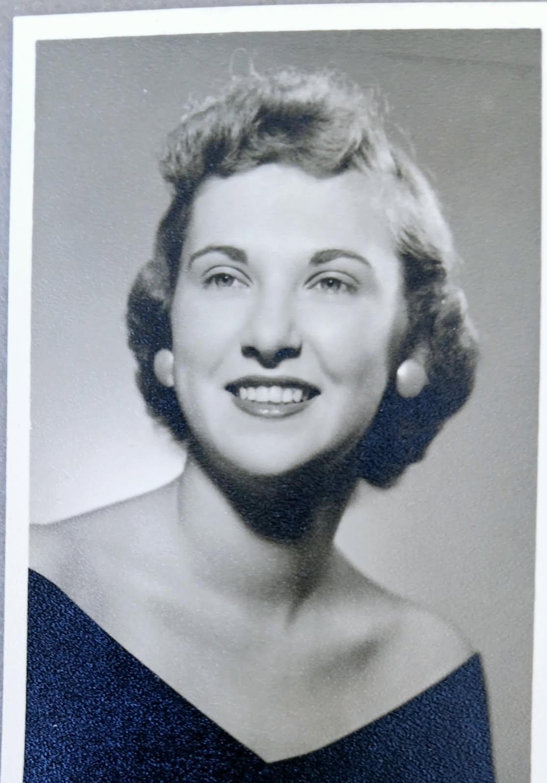 Obituary of Susanne "Sue" K. Bobek