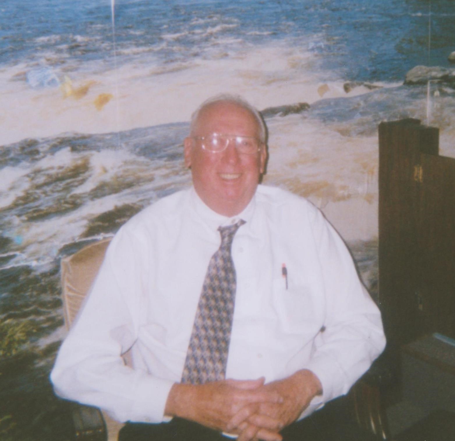 Obituary of Lloyd W Scott