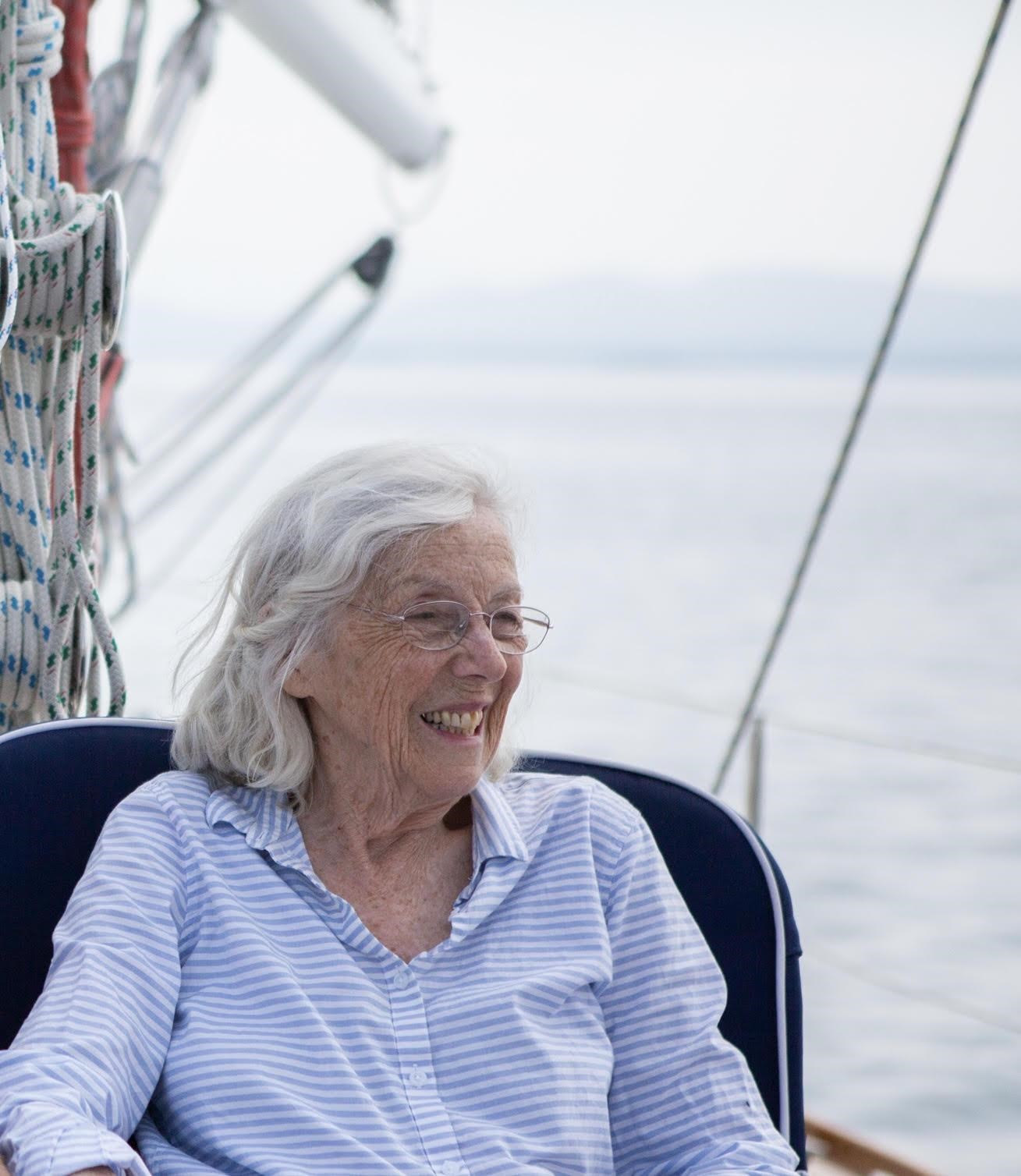 Obituario de Joan Allison Erskine  Green