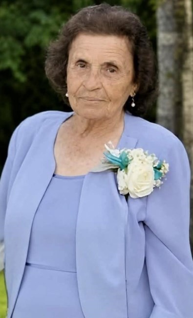 Obituary of Consuelo G. Reyes
