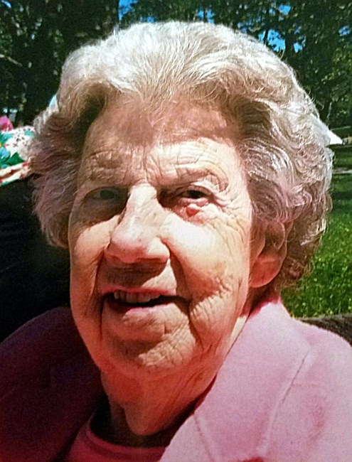 Obituary of Phyllis E. Russell