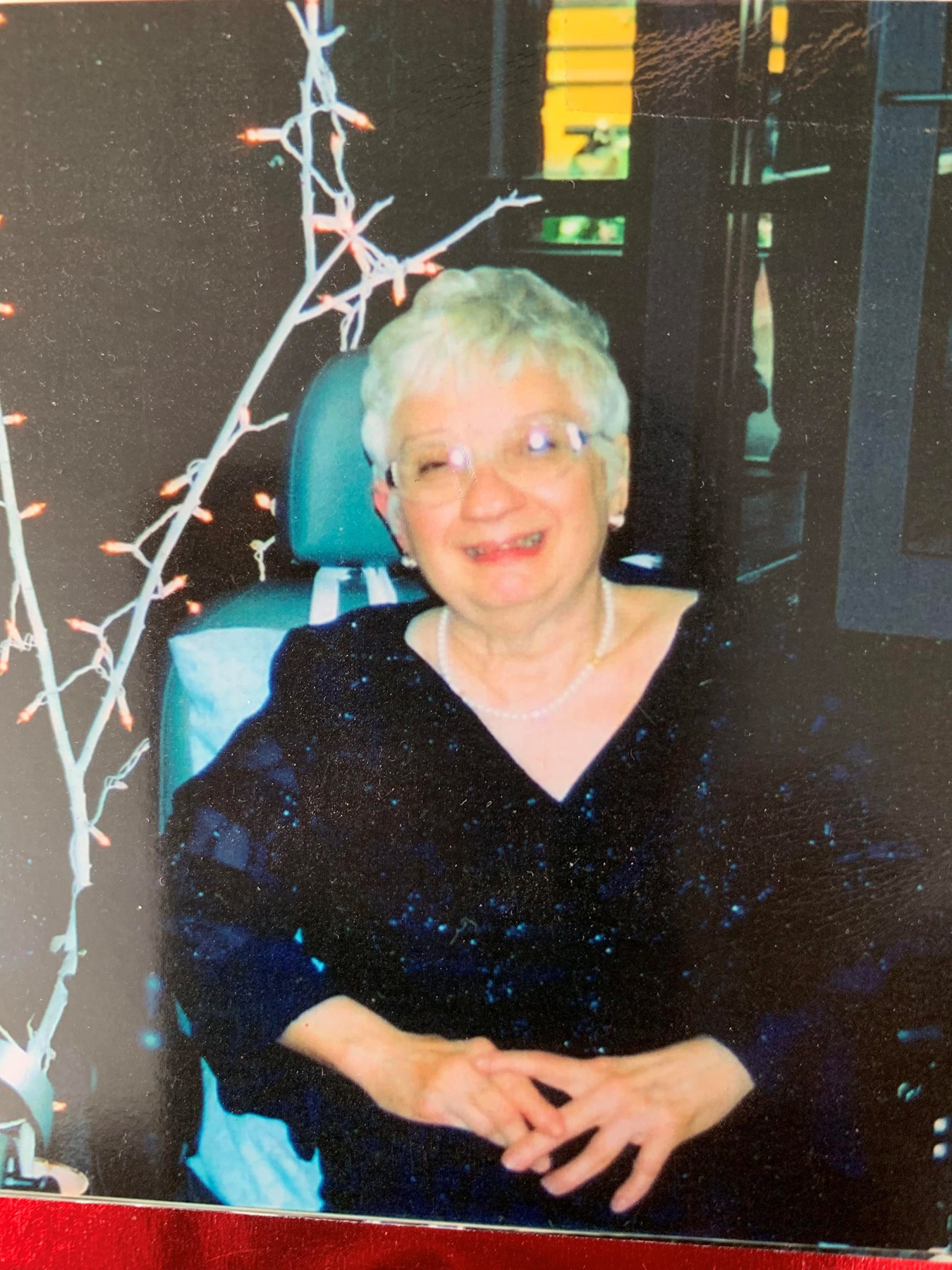 Obituary of Lotis Hutchison