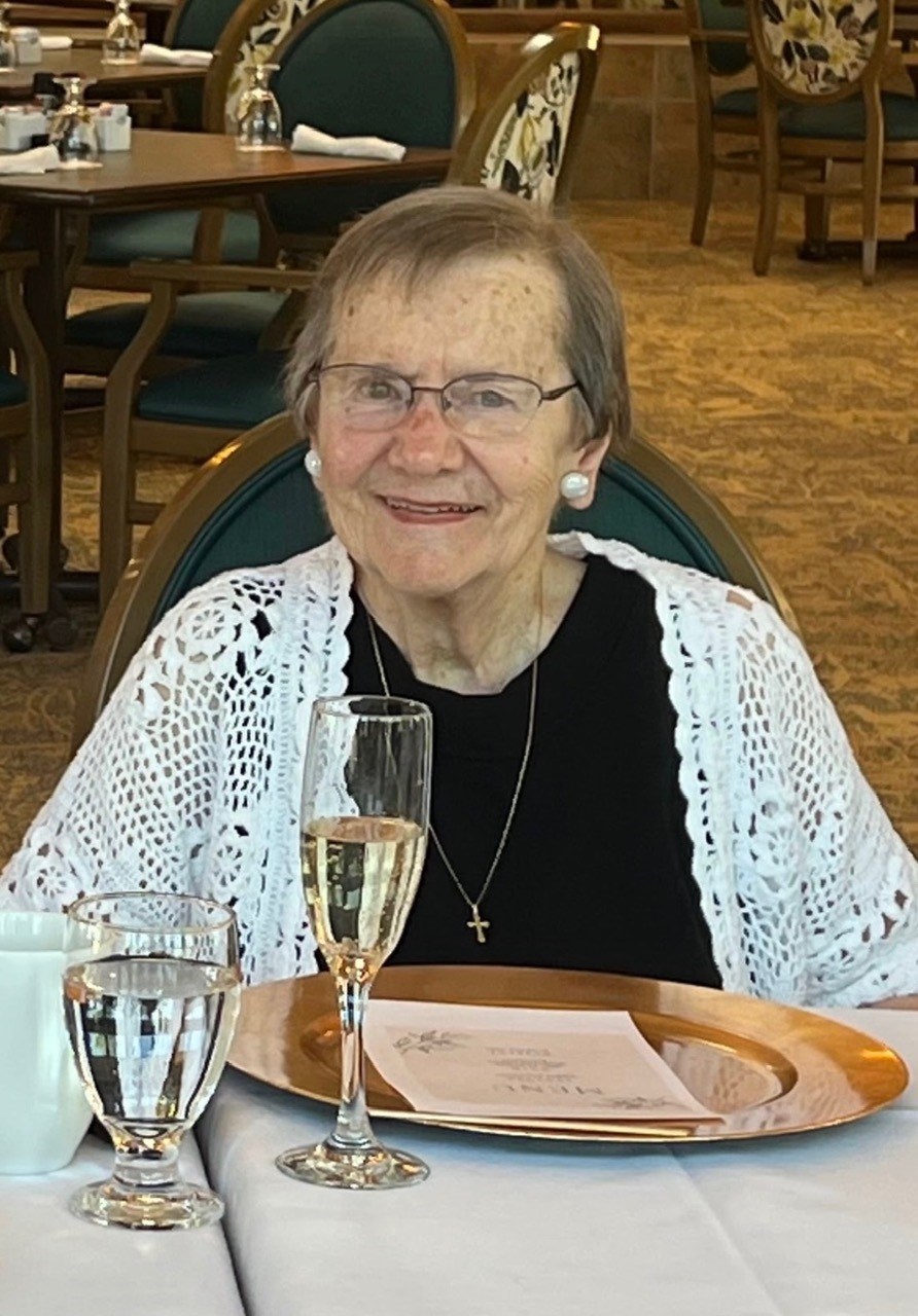 Obituary of Marion "Elaine" Biles